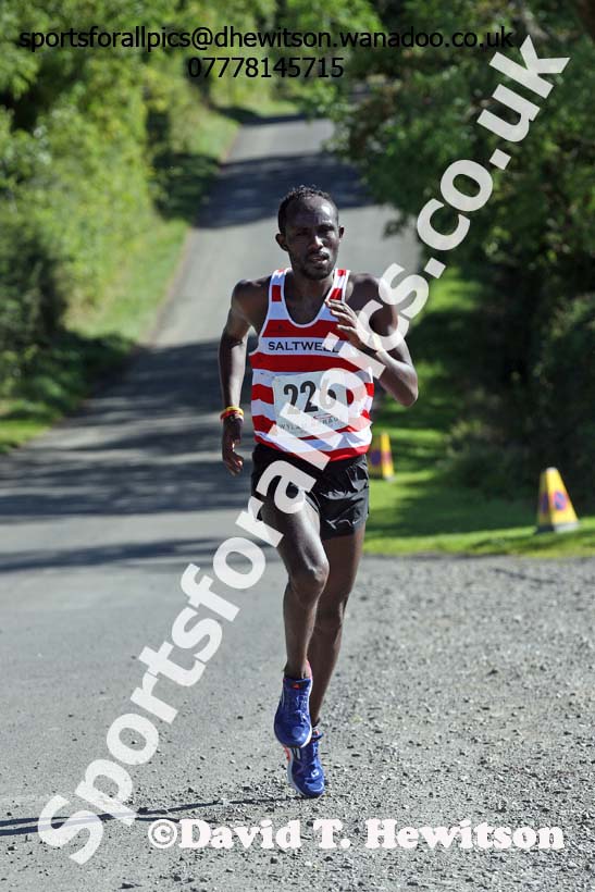Abraham Tewalde (Saltwell Harriers) wins the Tynedale Jelly Tea 10 Mile Road Race, Hexham. Photo: David T. Hewitson/Sports for All Pics